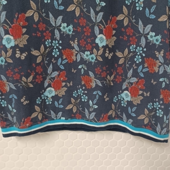 Saks Fifth Avenue Floral T Shirt - Picture 4 of 7